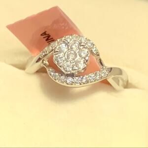 Simulated diamond TGW 8.5 cts